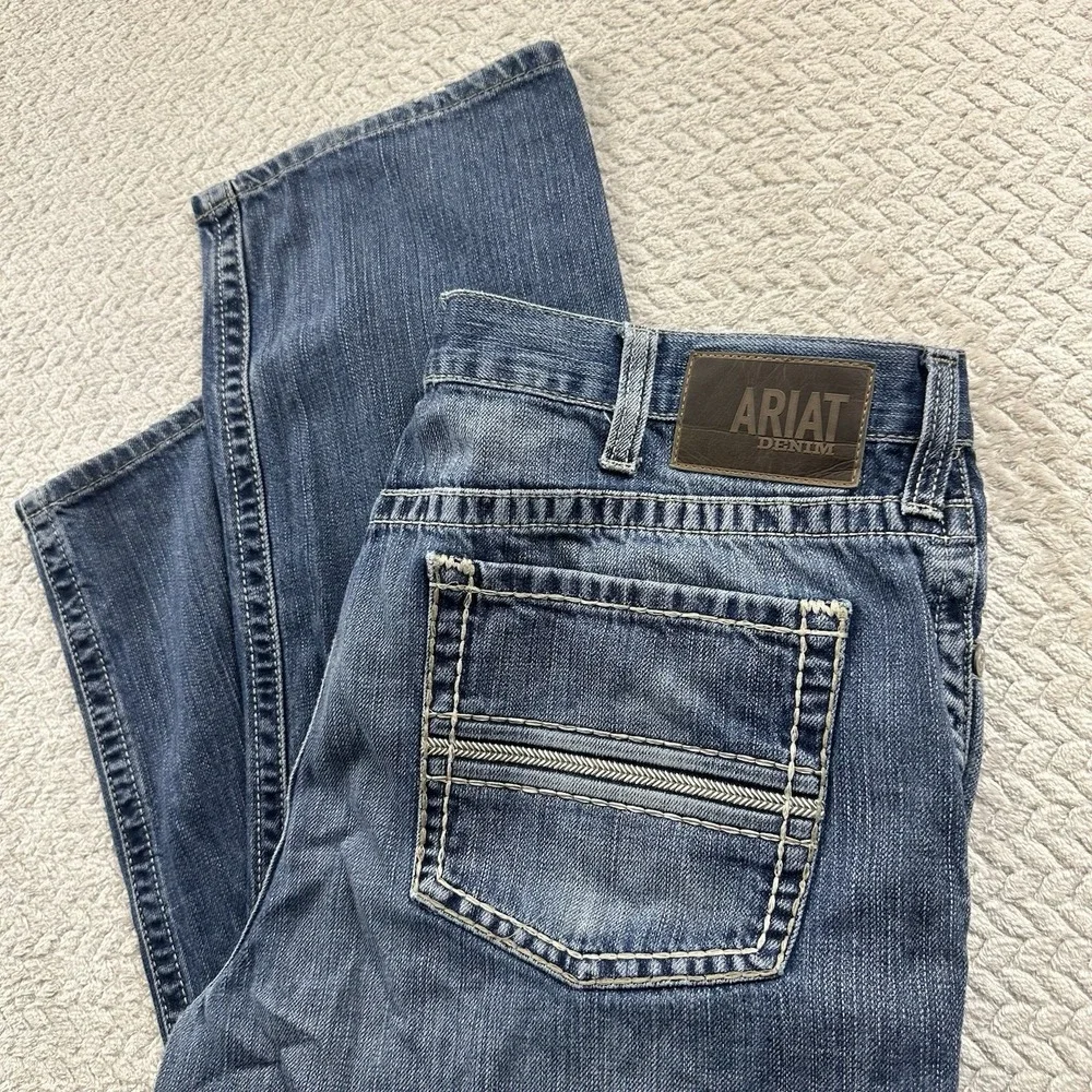 Ariat M2 Jeans Mens 40x32 Traditional Relaxed Boot Cut Blue Denim Western Work - Picture 5 of 16